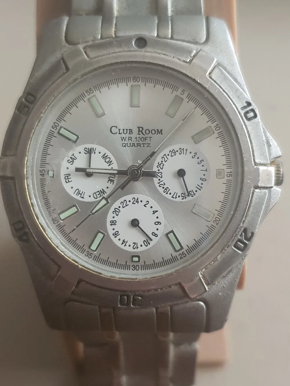 10/$20 Club Room Silver Stainless Steel Men's Watch w/Working Subdials